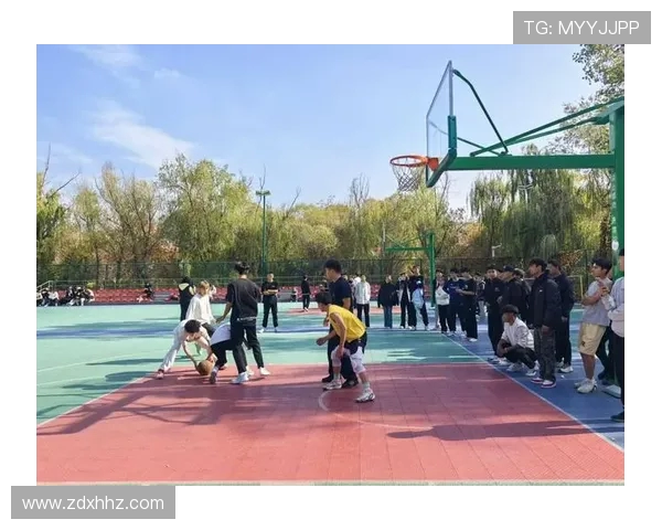 以篮球为纽带探索团队协作精神与青春激情的完美融合