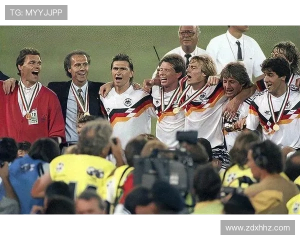 弗朗茨贝肯鲍尔传奇人生从绿茵皇帝到足球精神永恒象征 弗朗茨贝肯鲍尔传奇人生从绿茵皇帝到足球精神永恒象征