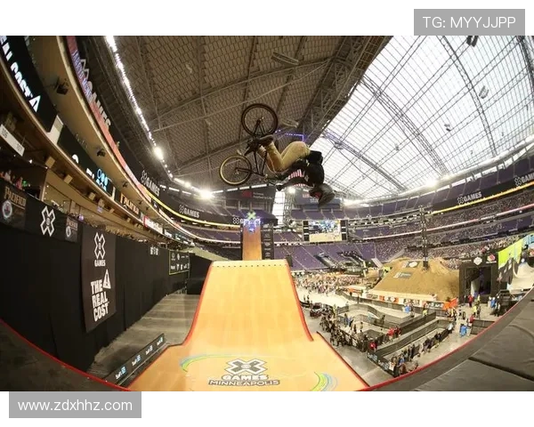 上海极限运动队在世界攀岩锦标赛中以77分稳居积分榜首位